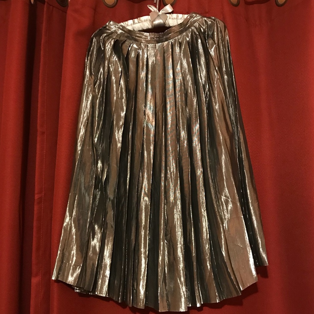 Metallic high rise skirt